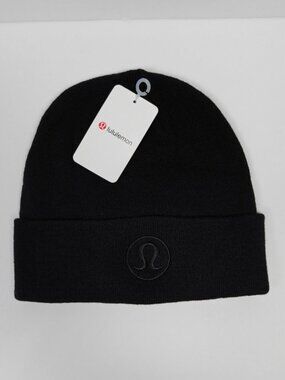 NWT Lululemon Logo Cuffed Knit Beanie in Black